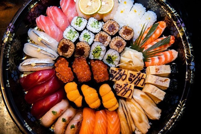 Sushi - Món ăn ngon và là biểu tượng ẩm thực của xứ sở phù tang